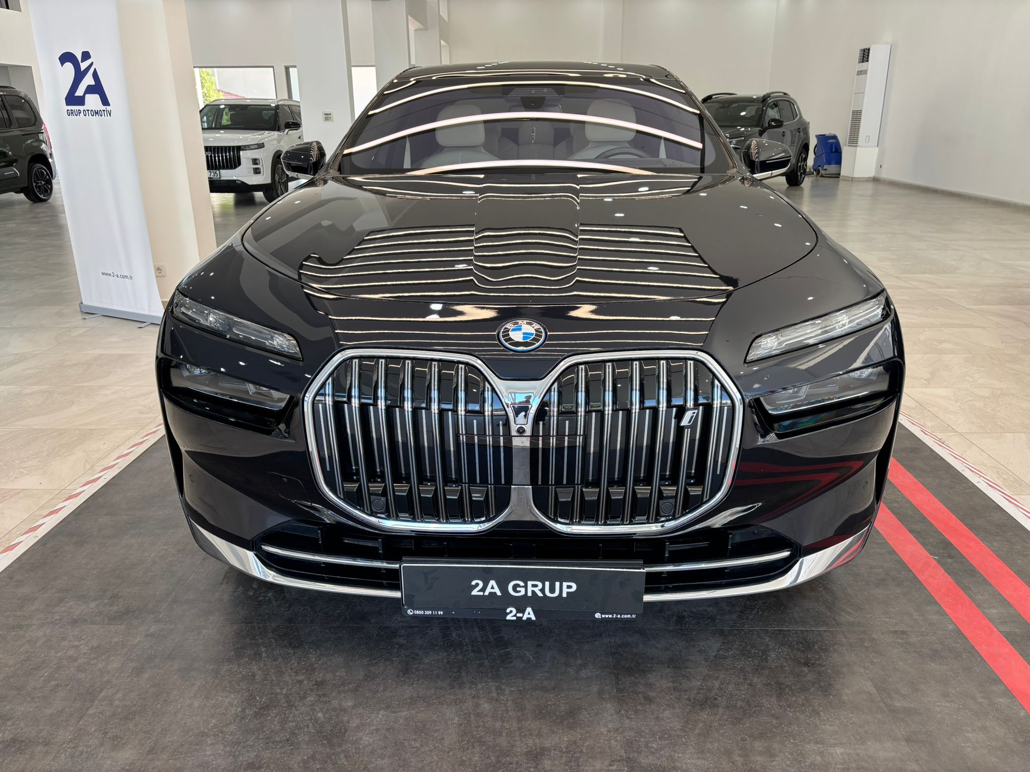 BMW i7 Xdrive60 Pure Excellence 544HP 4x4