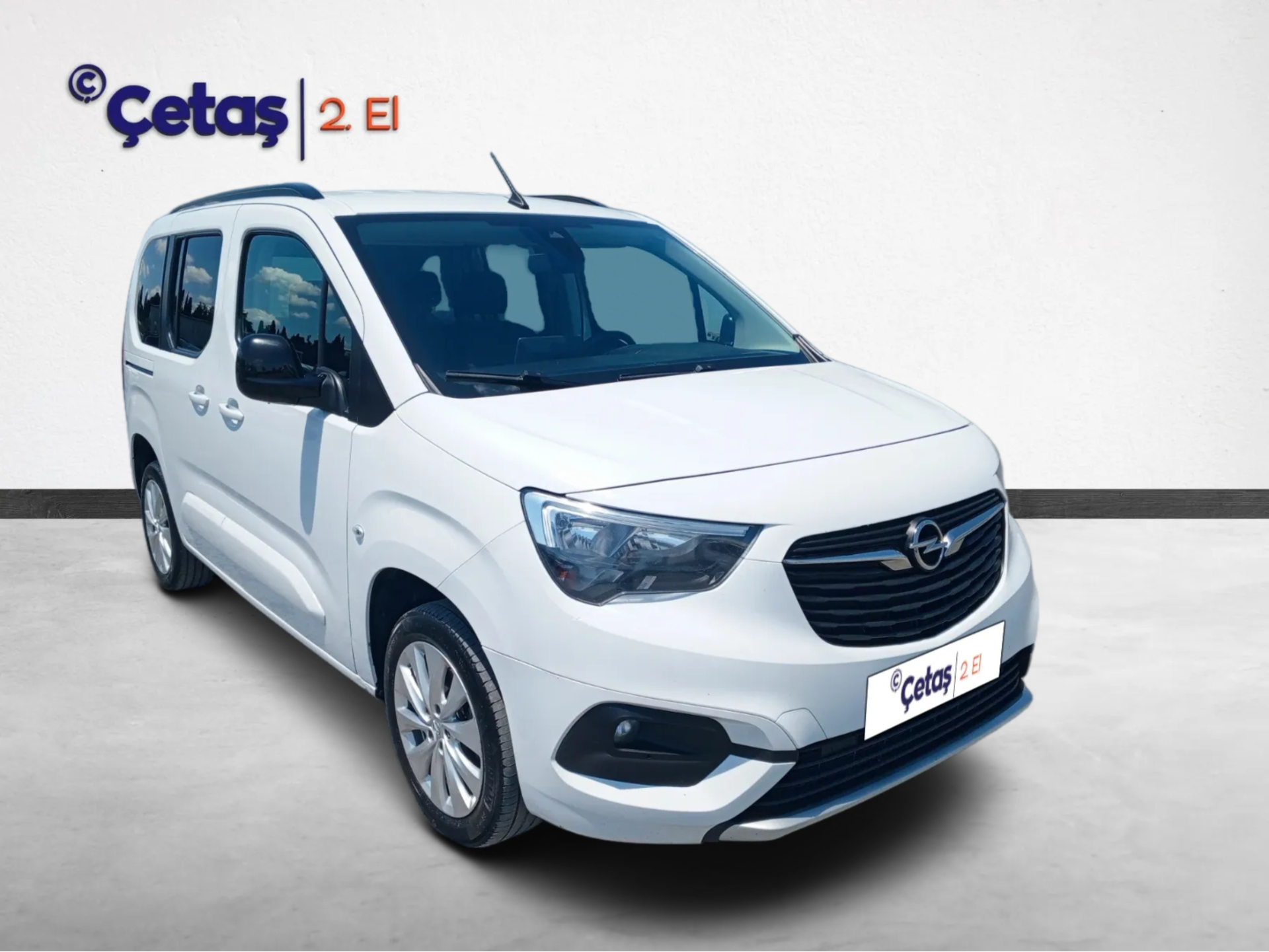 Opel Combo Life 1.5 Elegance AT8 130HP 2024