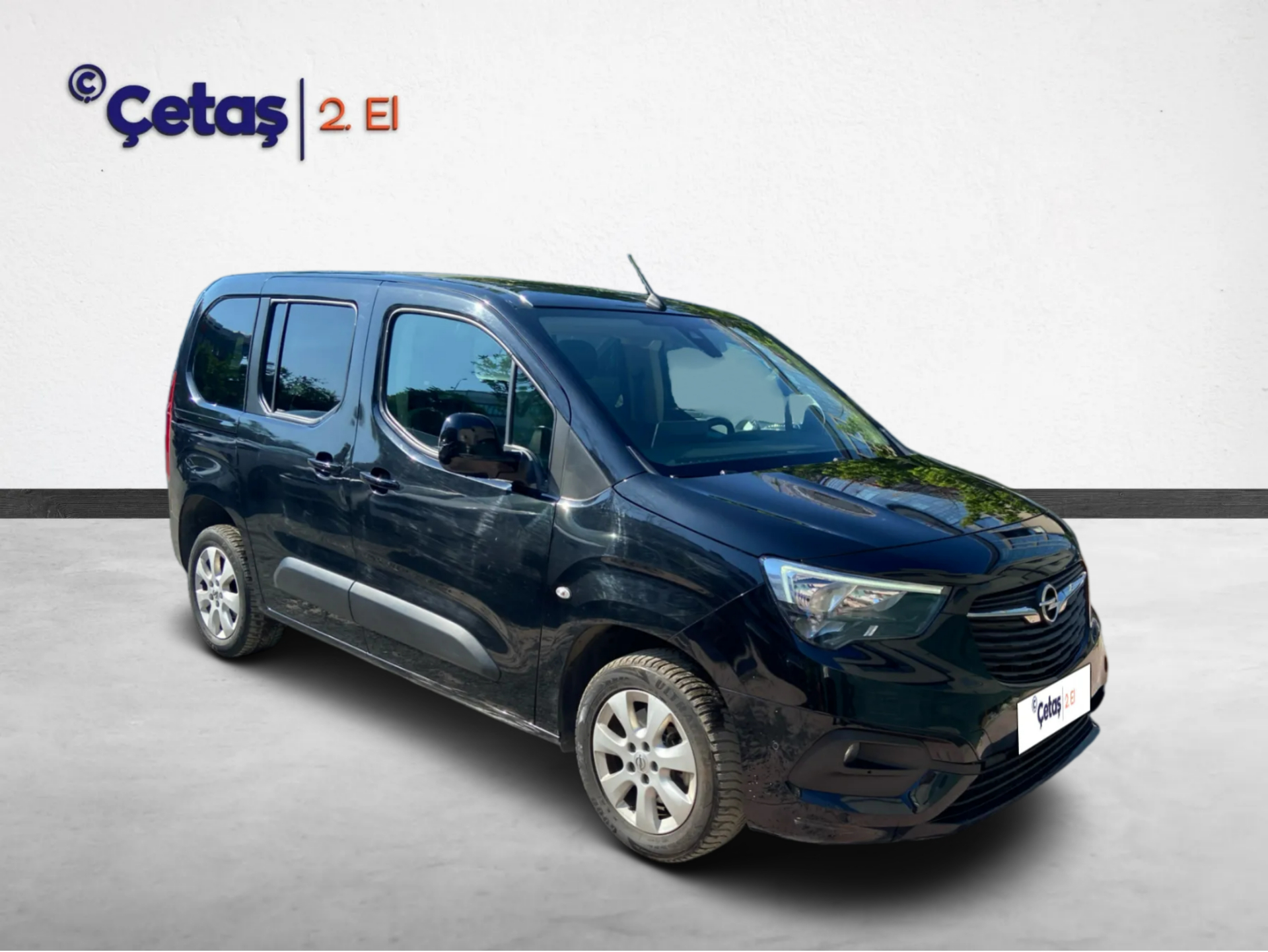 Opel Combo Life 1.5 Elegance AT8 130HP 2022