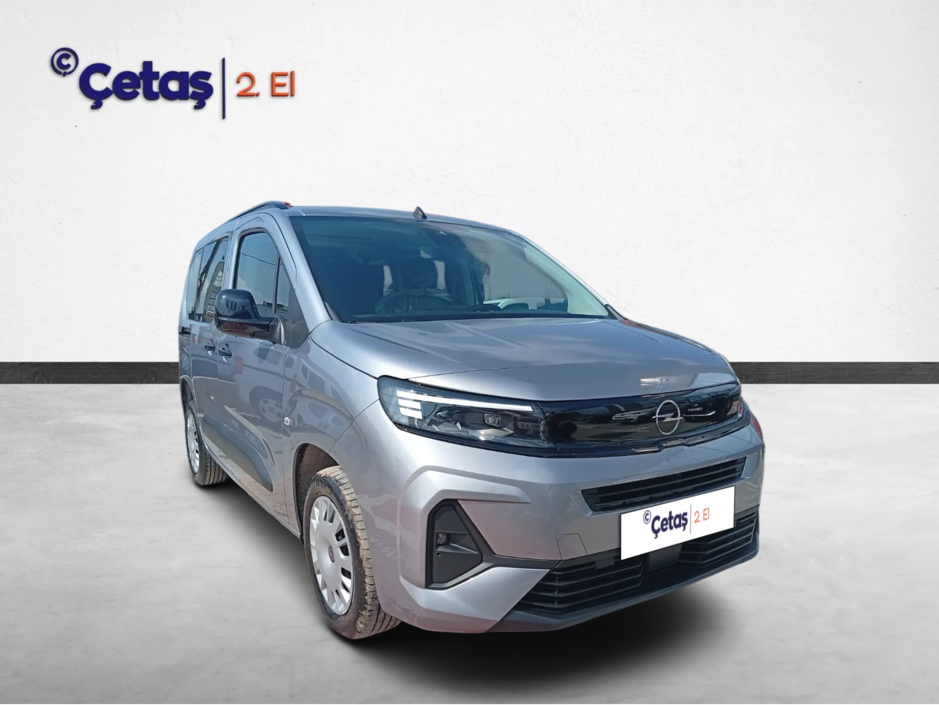 Opel Combo 1.5 Essential 130HP 2025